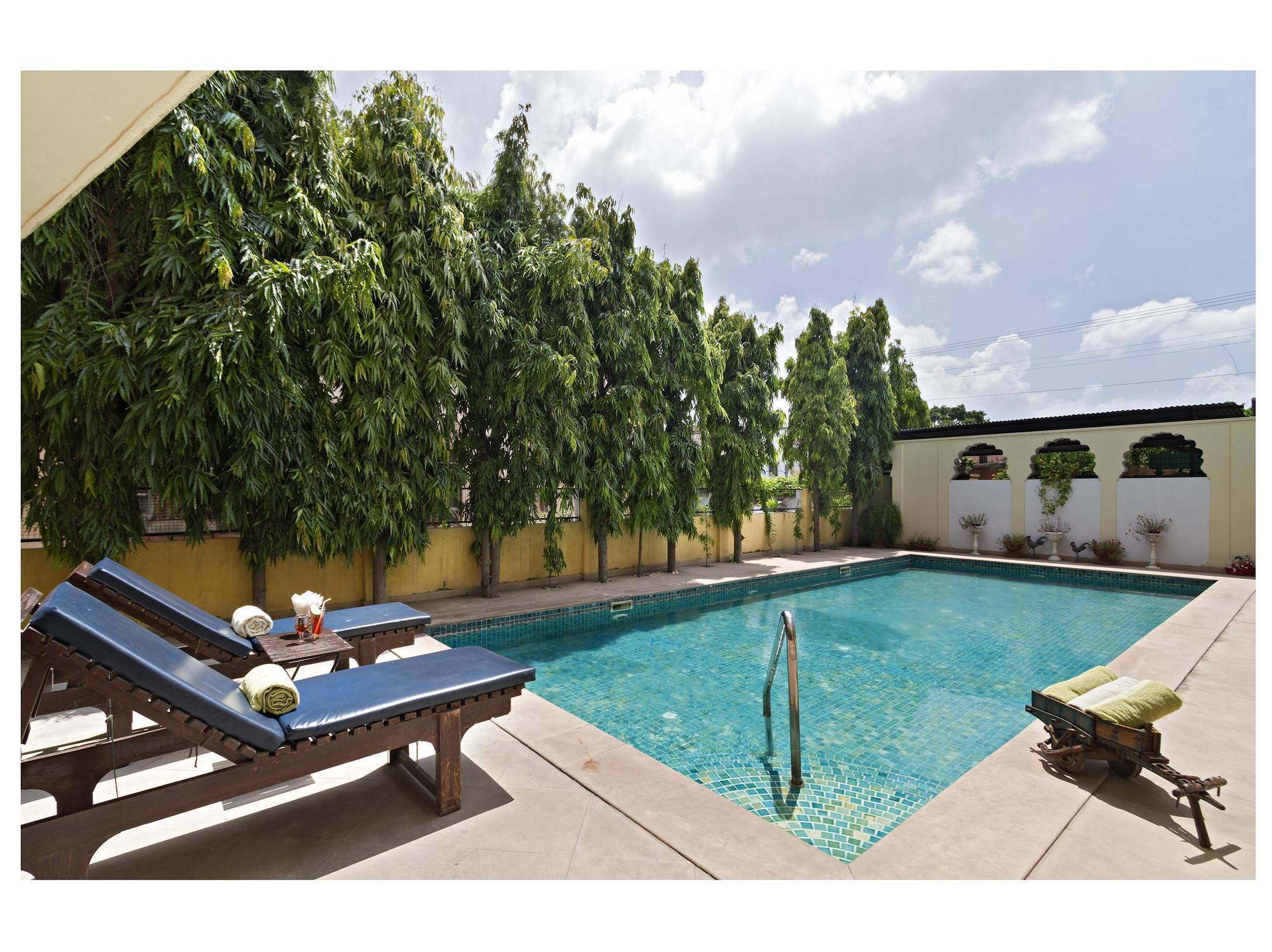 Hotel Dera Rawatsar - Heritage Jaipur